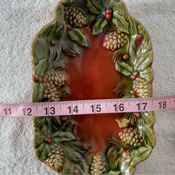 Ceramic Handled Small Platter Red Oblong Shaped Christmas Style w/Holly Border - Picture 3 of 11